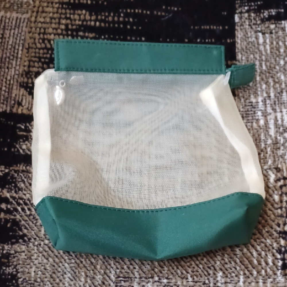 4/$30 New Green & Off-White Mesh Cosmetic Bag